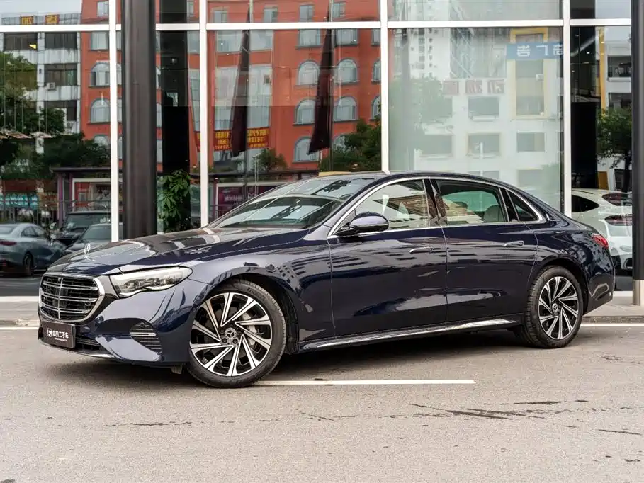 Mercedes-Benz E-Class 2024