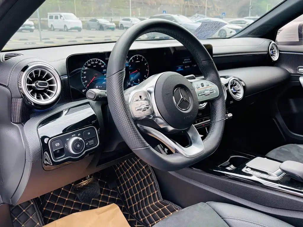 MERCEDES-BENZ A CLASS