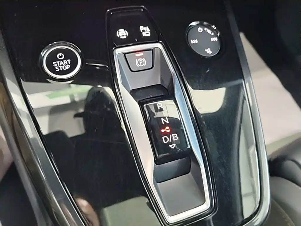 Audi Q4 e-tron — миниатюра 14