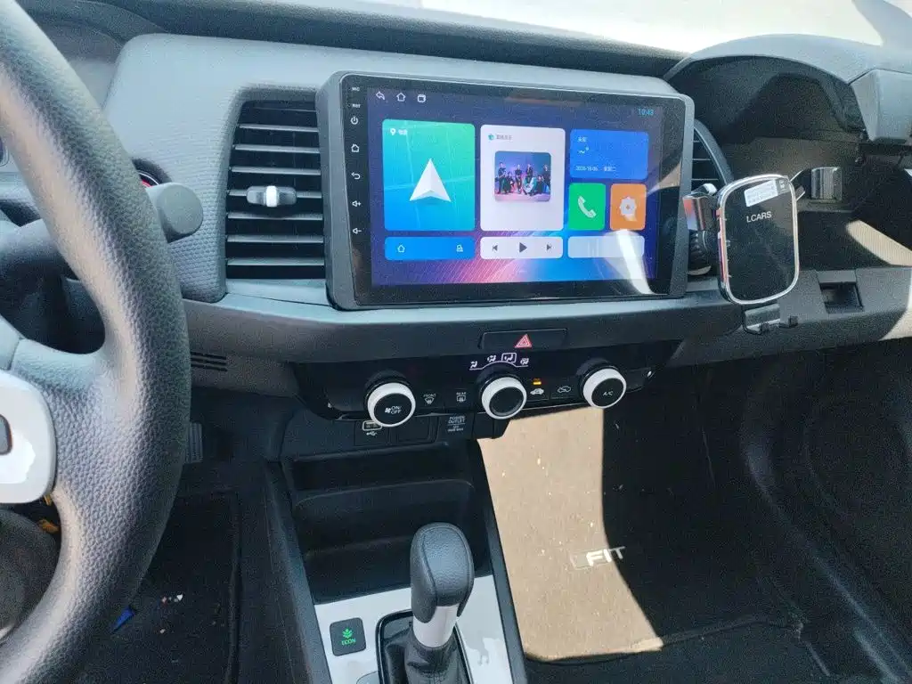 Honda Fit — миниатюра 9
