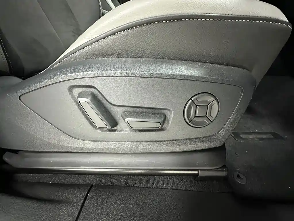 Audi Q3 — миниатюра 15