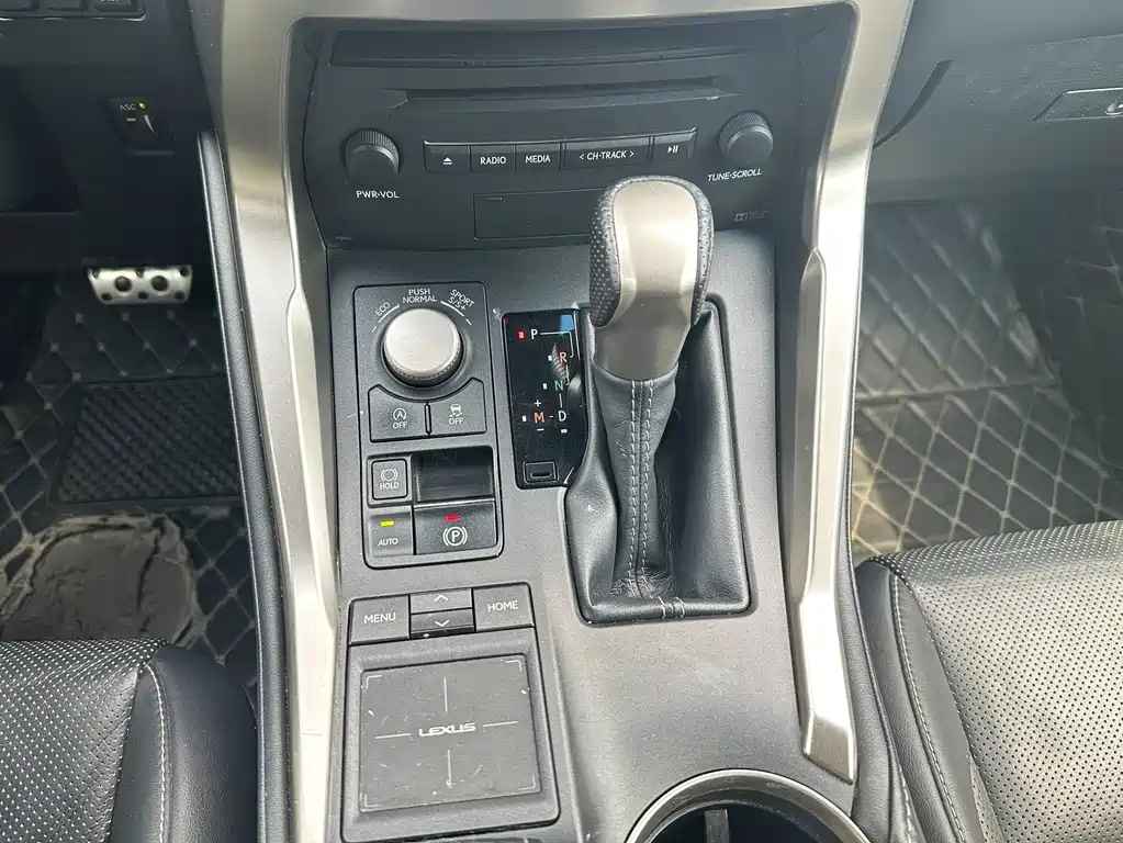 Lexus NX — миниатюра 18