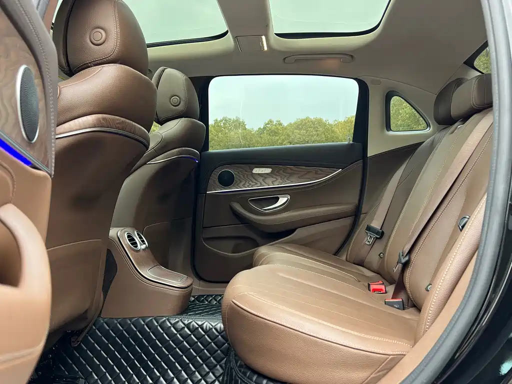 MERCEDES-BENZ E CLASS