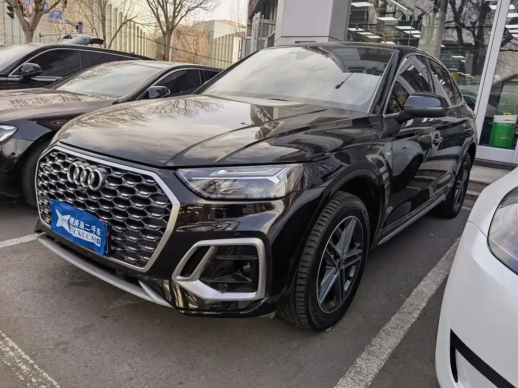 AUDI Q5L SPORTBACK
