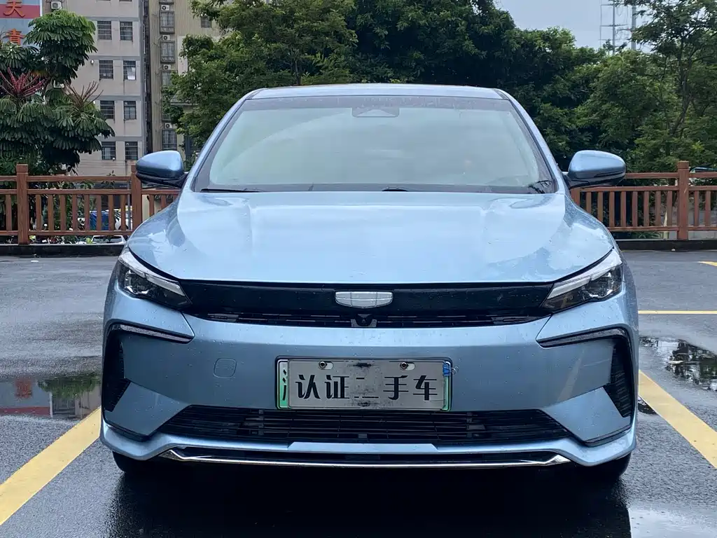 Geely L HiP