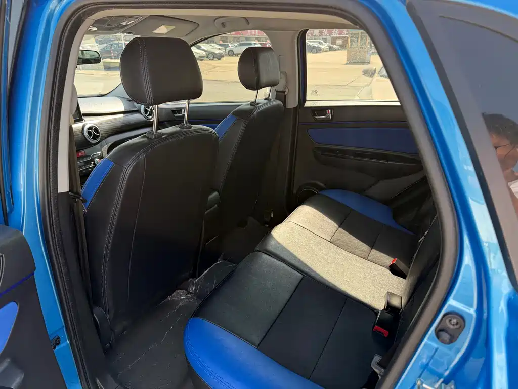 BAIC New Energy EX — миниатюра 8
