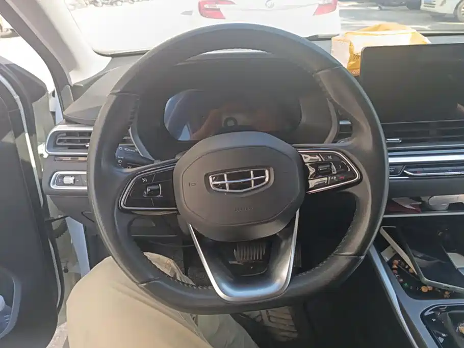 Geely Emgrand — миниатюра 15
