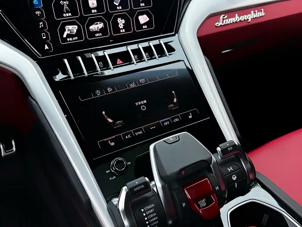 Lamborghini Urus — миниатюра 18
