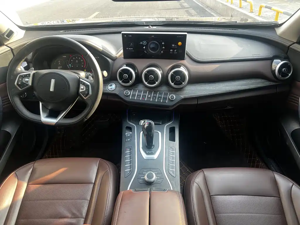 WEI PAI WEI BRAND VV7