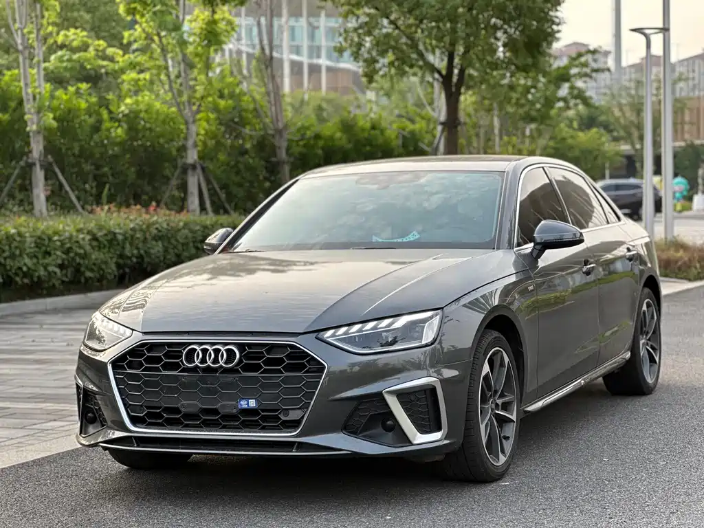 Купить Audi A4L
