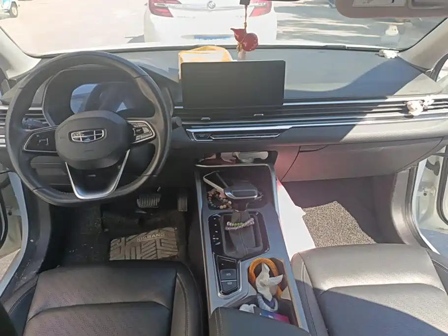 Geely Emgrand — миниатюра 12