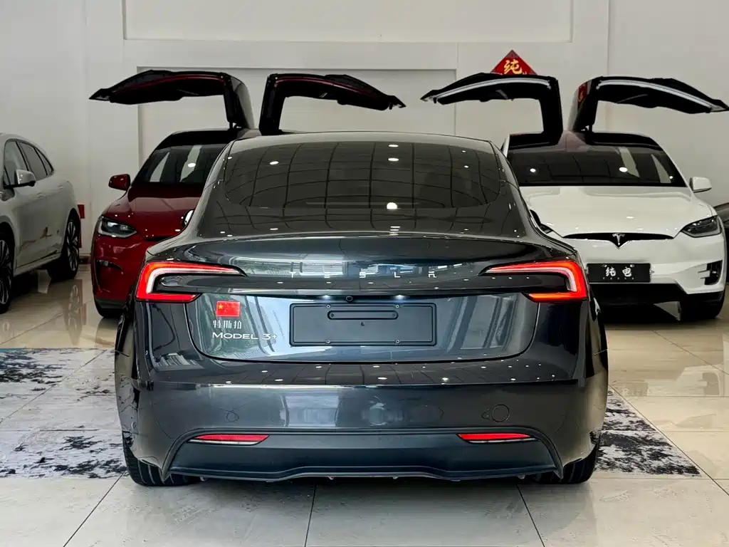 Tesla Model 3 — миниатюра 14
