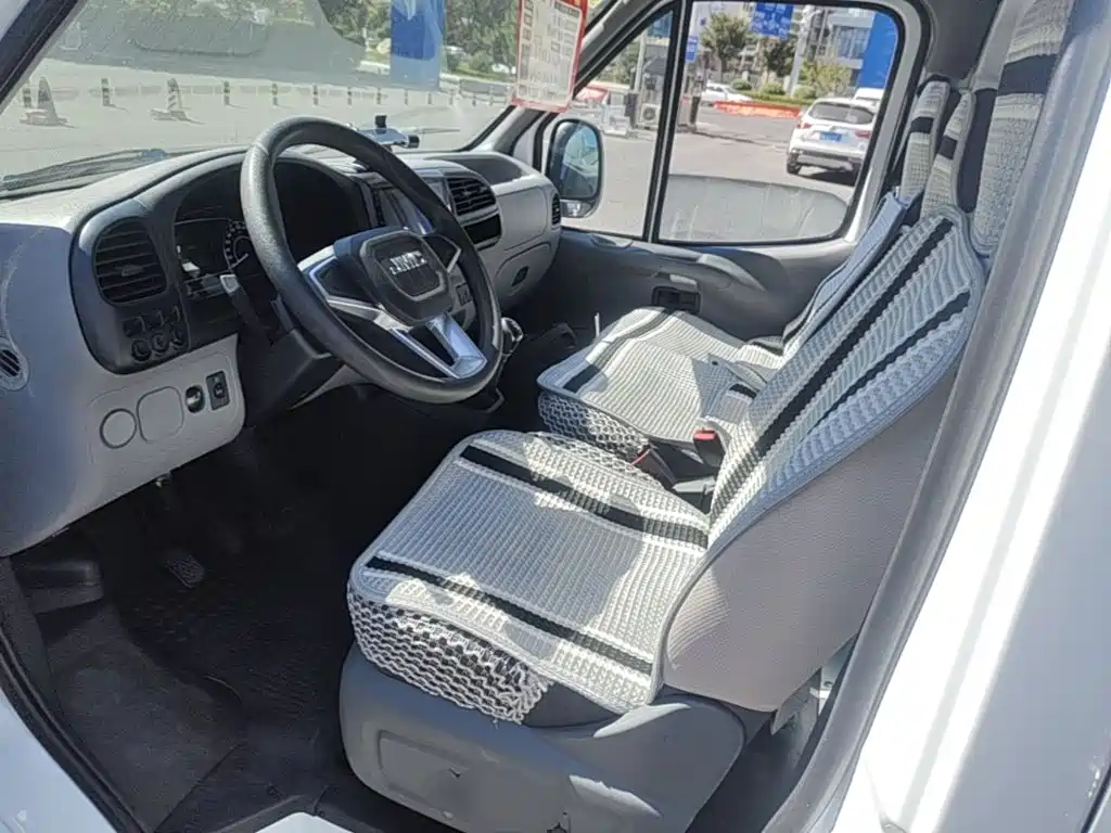 JMC Tesla — миниатюра 17