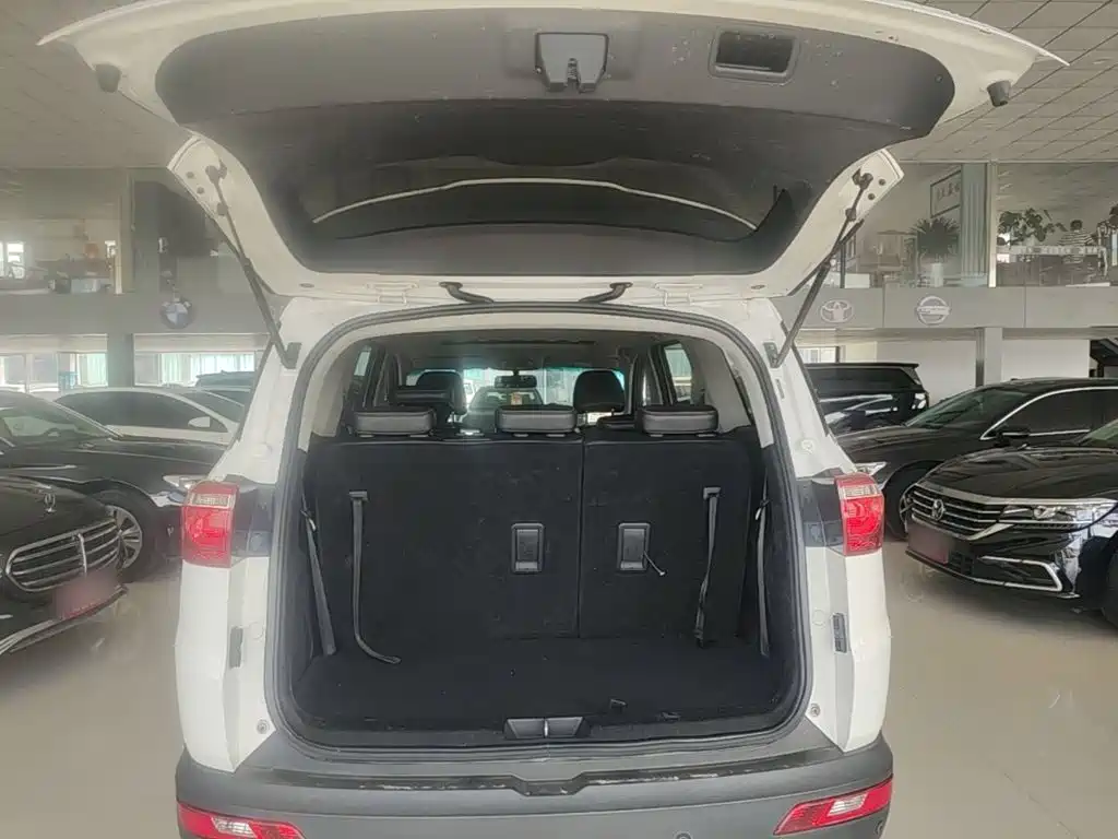 Wuling Hongguang S3 — миниатюра 19