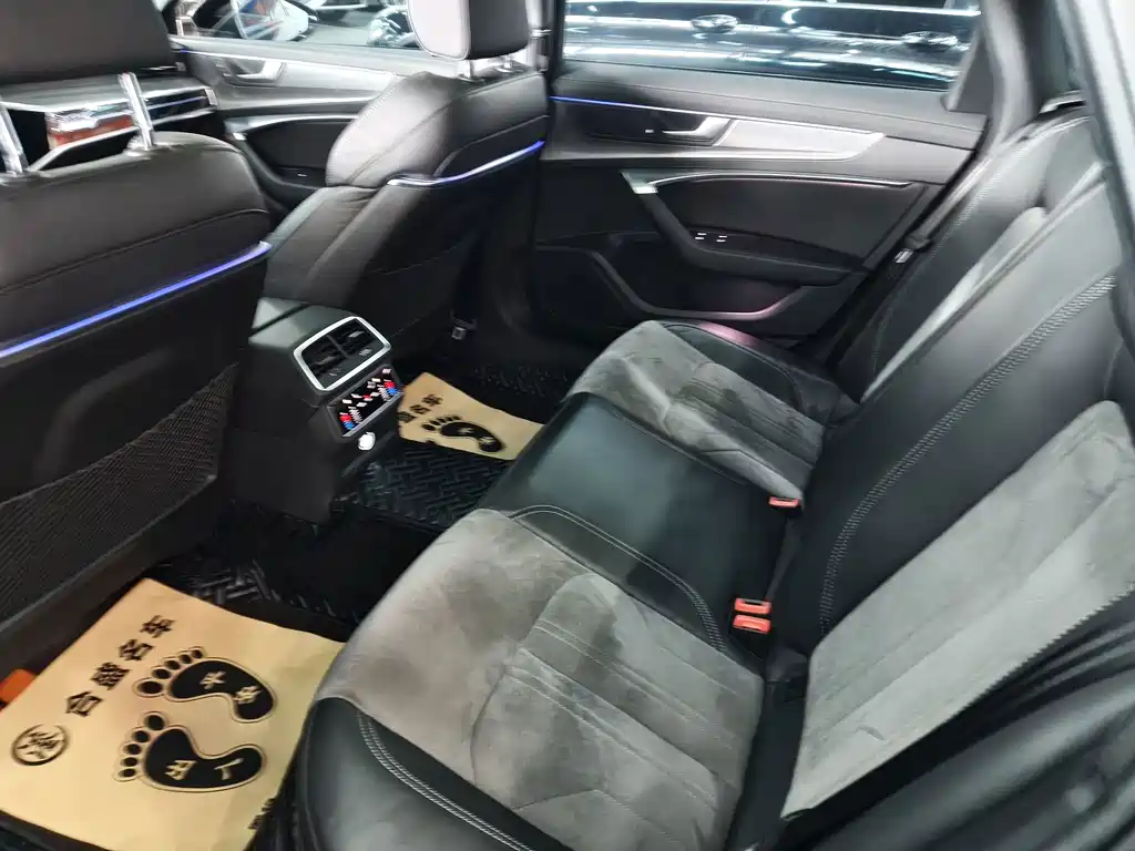 Audi A6L New Energy — миниатюра 16