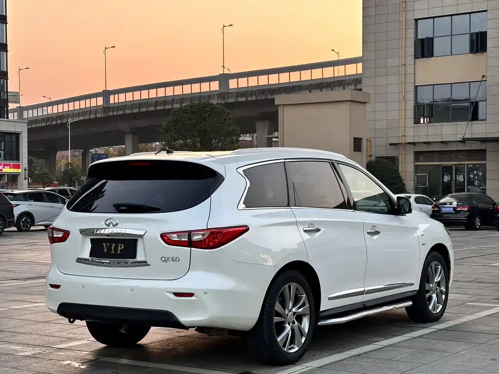 INFINITI QX60