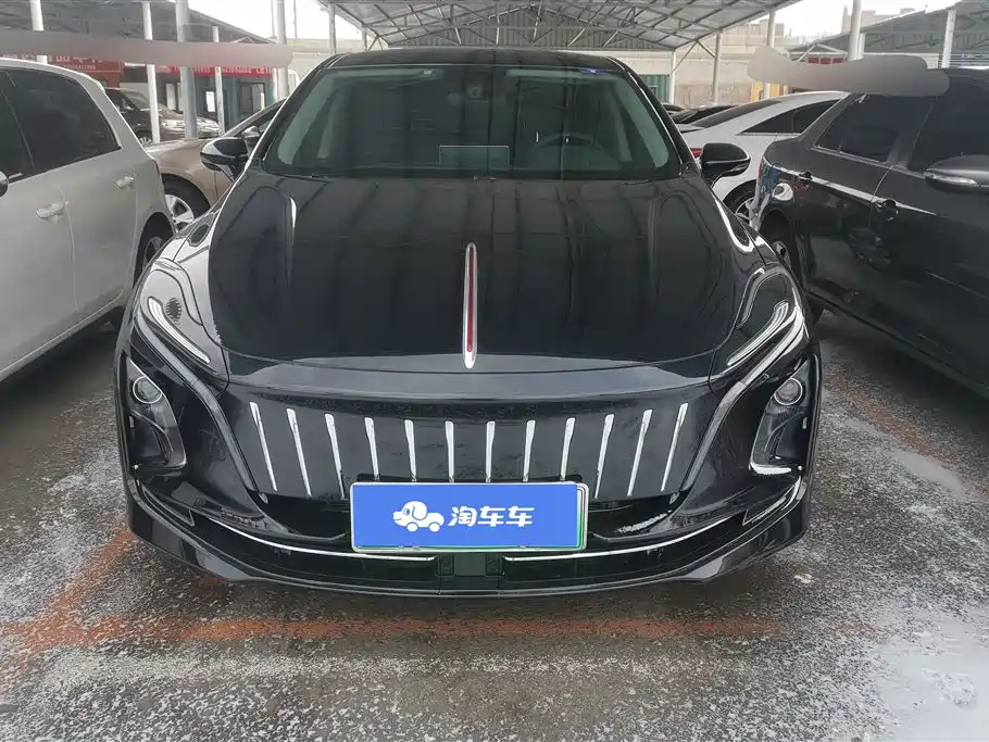 Hongqi HONGQI E QM5