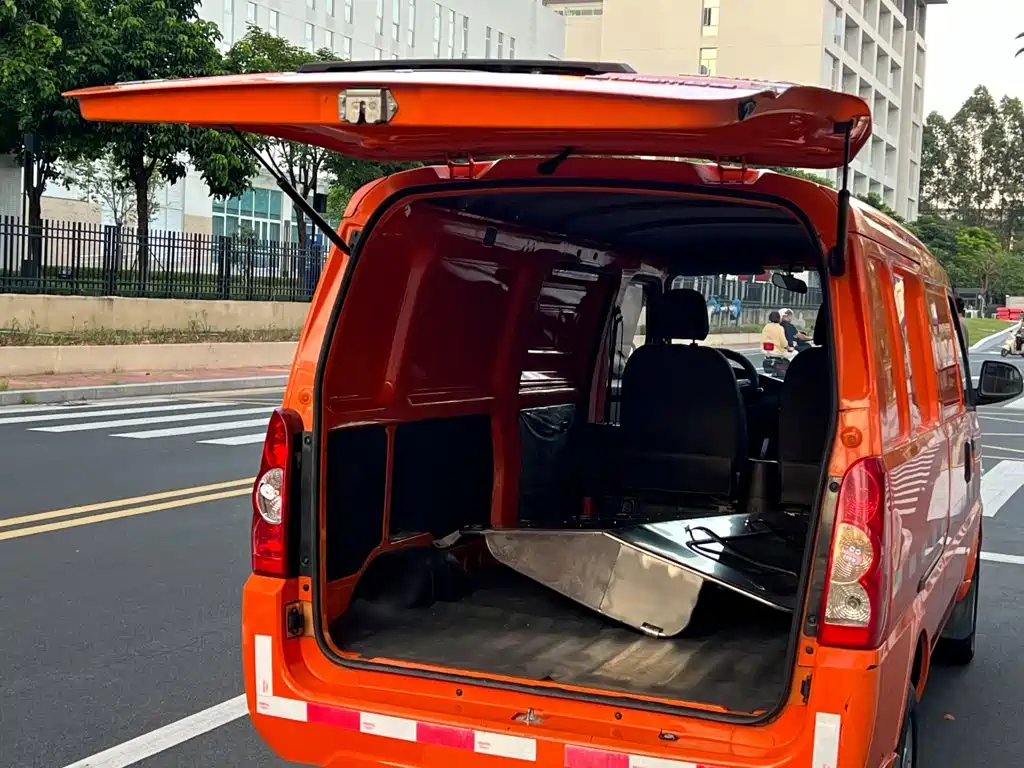 Wuling Rongguang — миниатюра 19