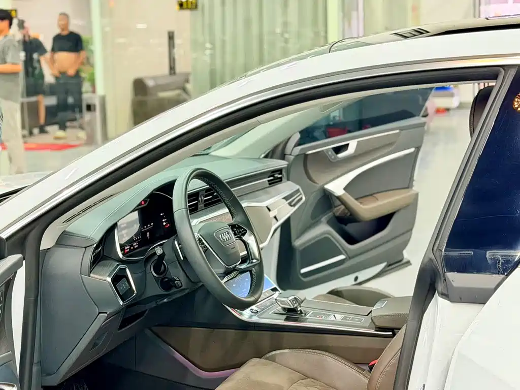 Audi A7L — миниатюра 4