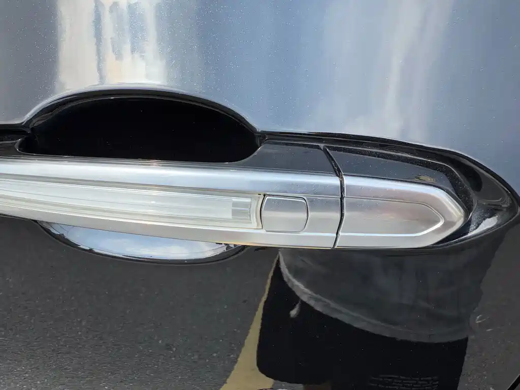 Cadillac XT6 — миниатюра 14