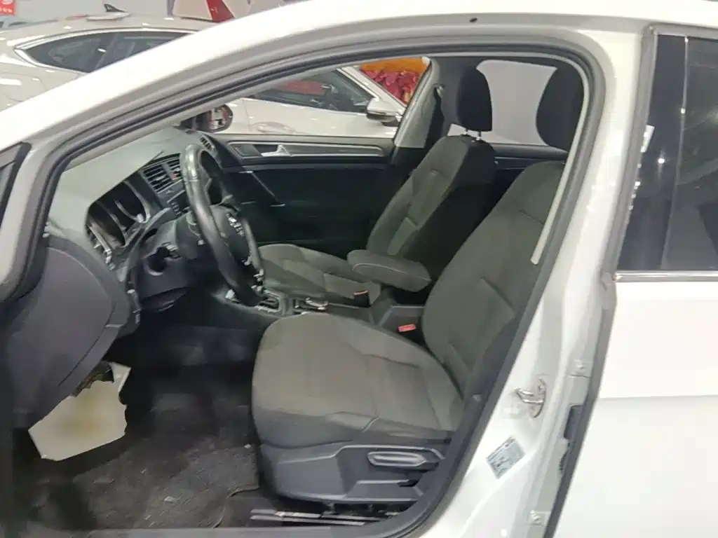 Volkswagen Golf — миниатюра 15