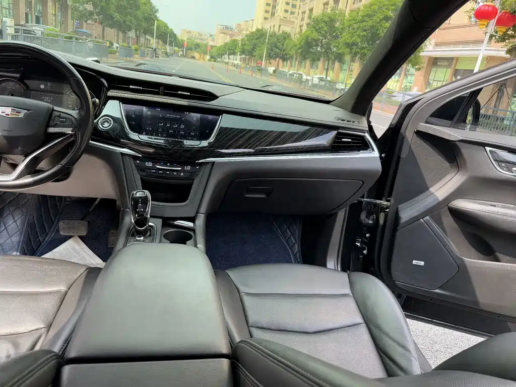 Cadillac XT6 — миниатюра 32