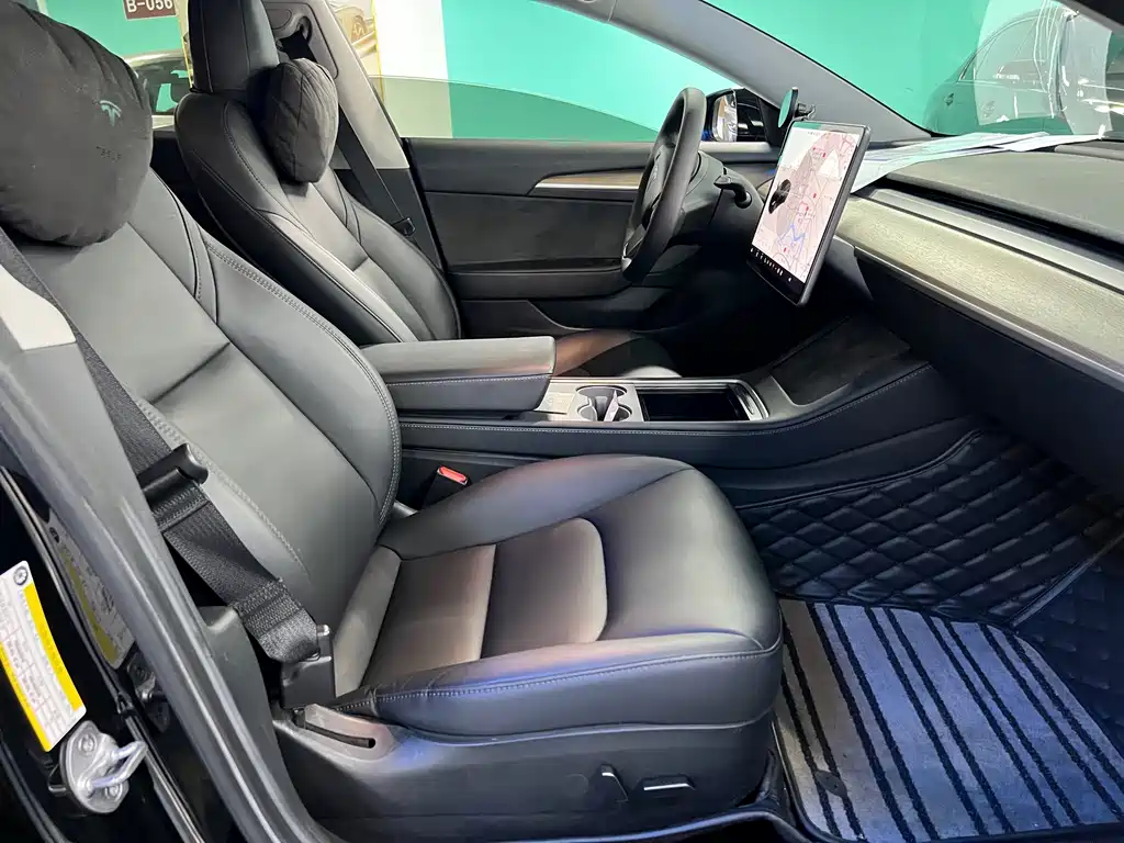 Tesla Model 3 — миниатюра 12