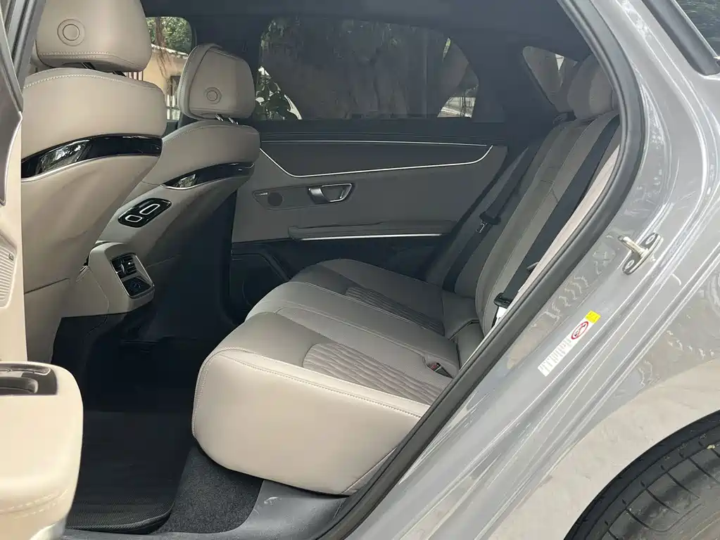 BYD Han — миниатюра 7