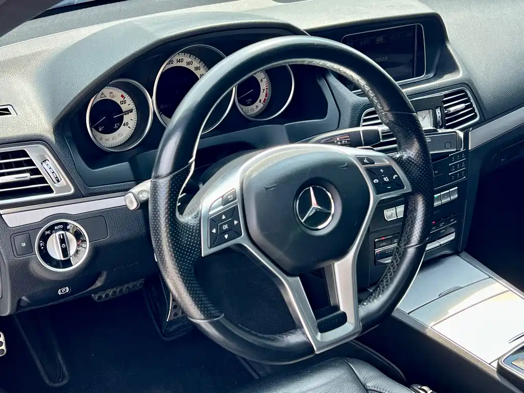 Mercedes-Benz E-Class (Import) — миниатюра 5