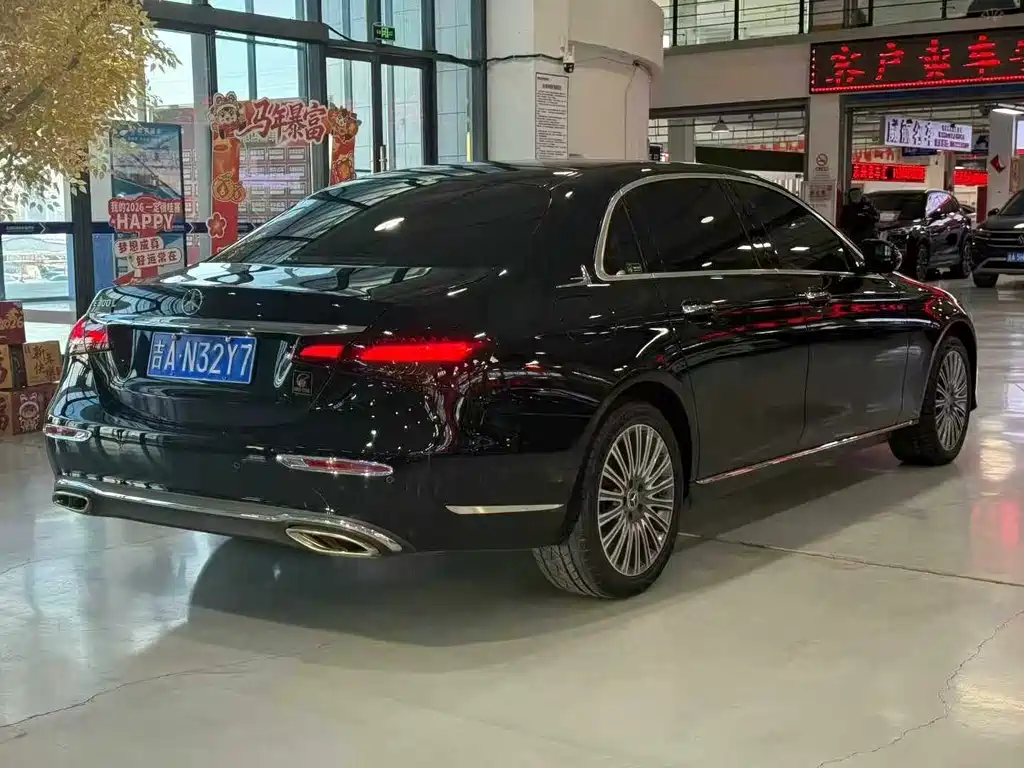 MERCEDES-BENZ E CLASS