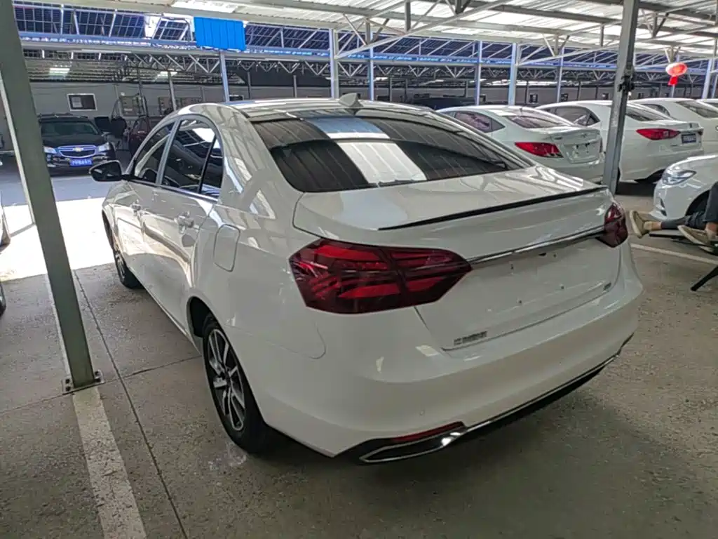 Geely Emgrand — миниатюра 5
