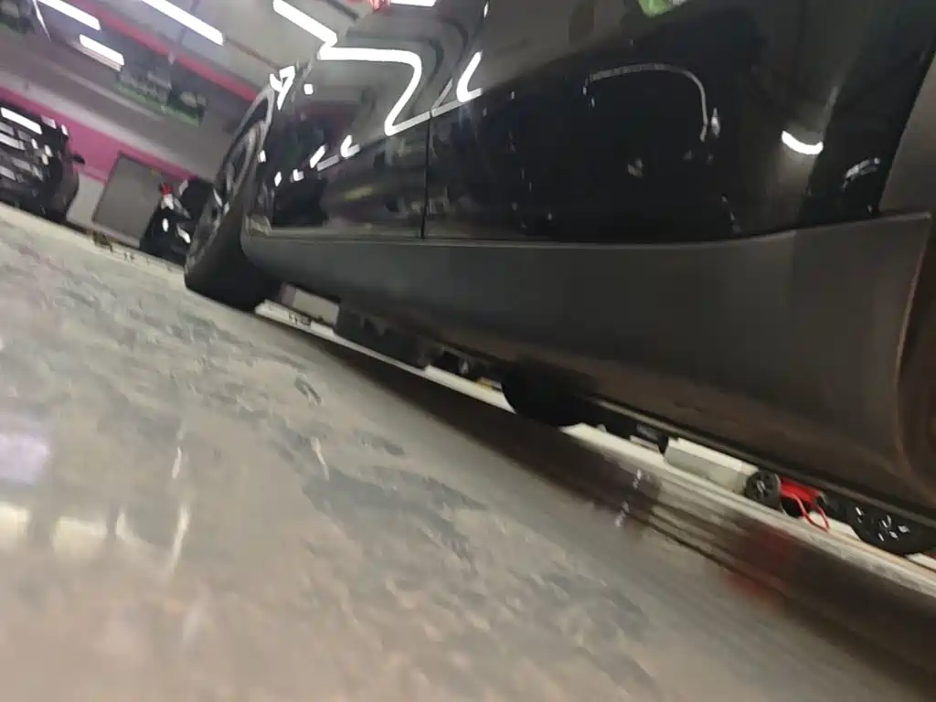 Tesla Model Y — миниатюра 22