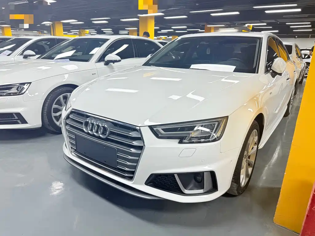 Audi A4L 2019