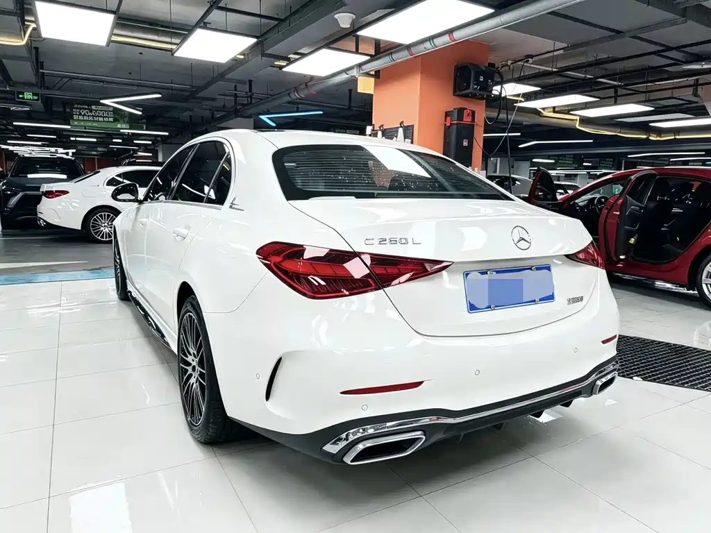 Mercedes-Benz C-Class — миниатюра 17