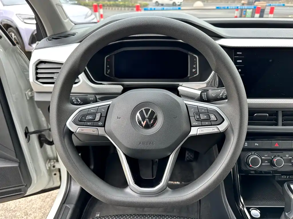 VOLKSWAGEN EXPLORING THE SHADOW