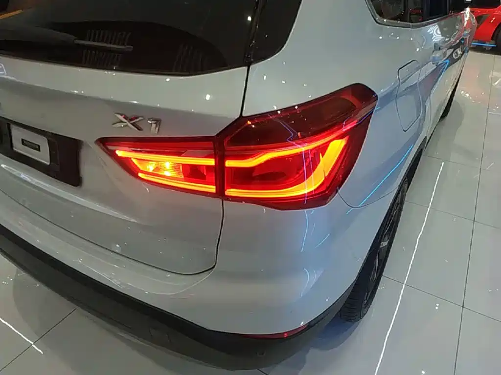 BMW X1 — миниатюра 8