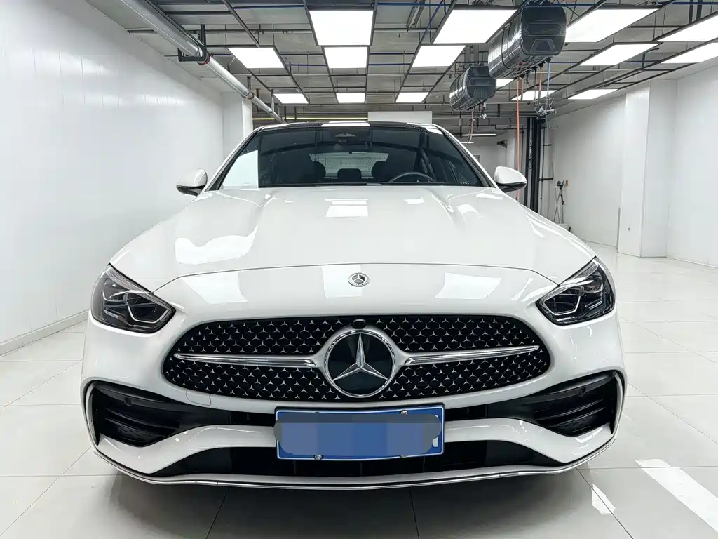 Mercedes-Benz C-Class — миниатюра 2