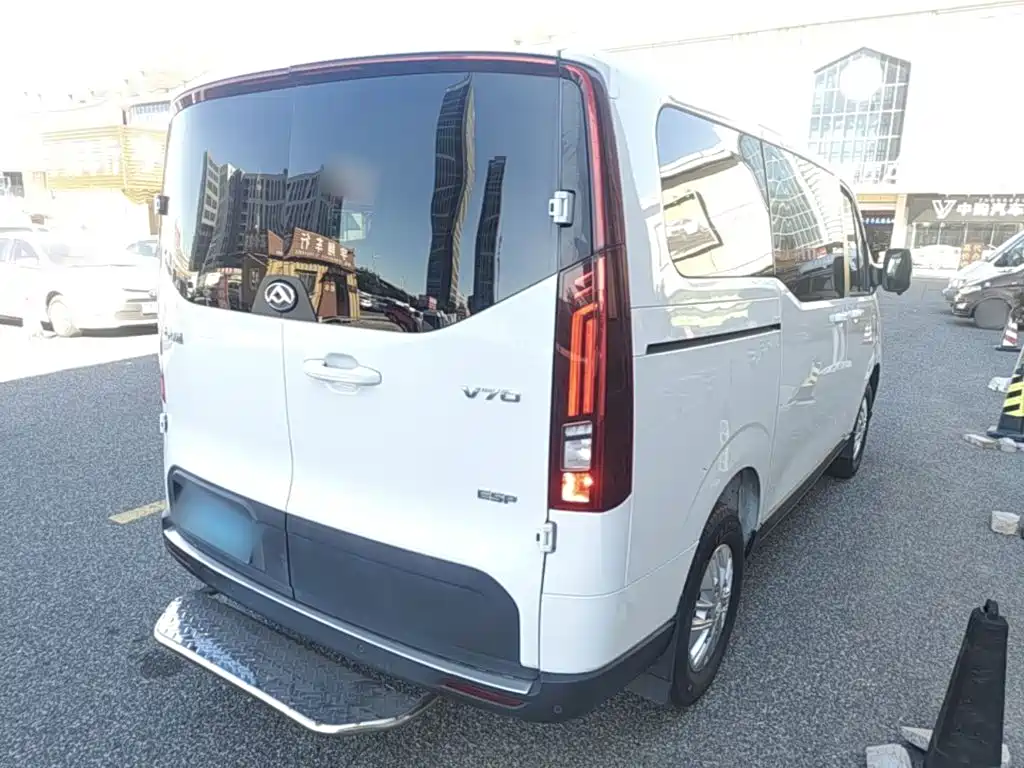 MAXUS V70 — миниатюра 7
