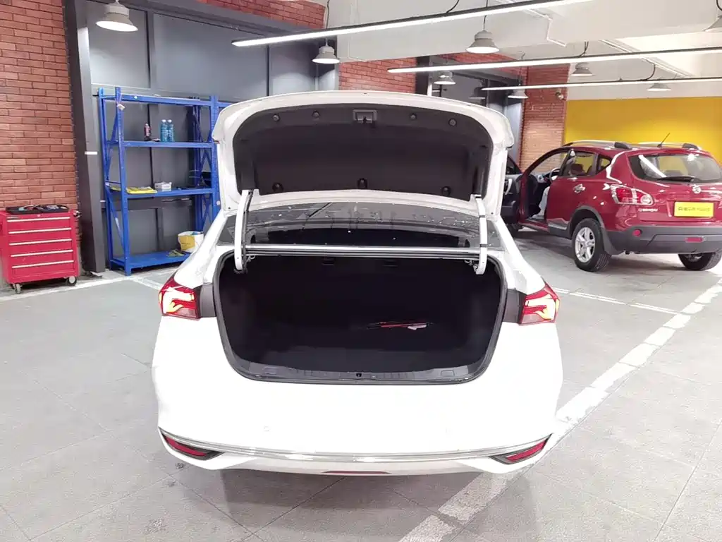 Buick Verano — миниатюра 18