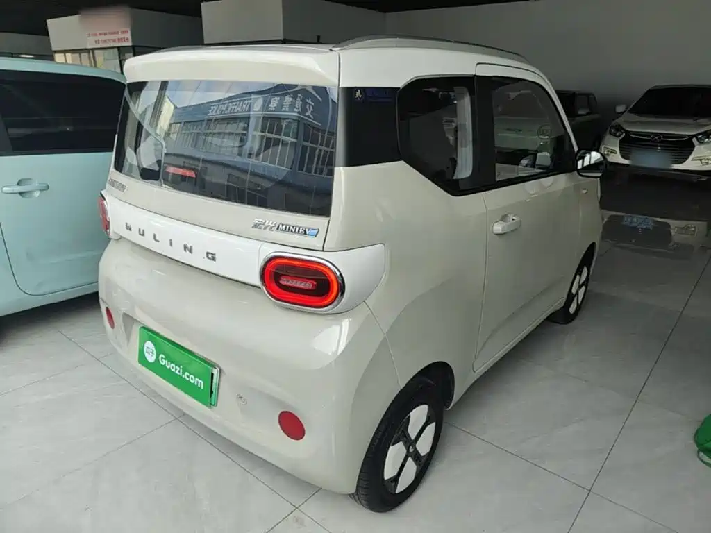 Wuling MINIEV — миниатюра 7