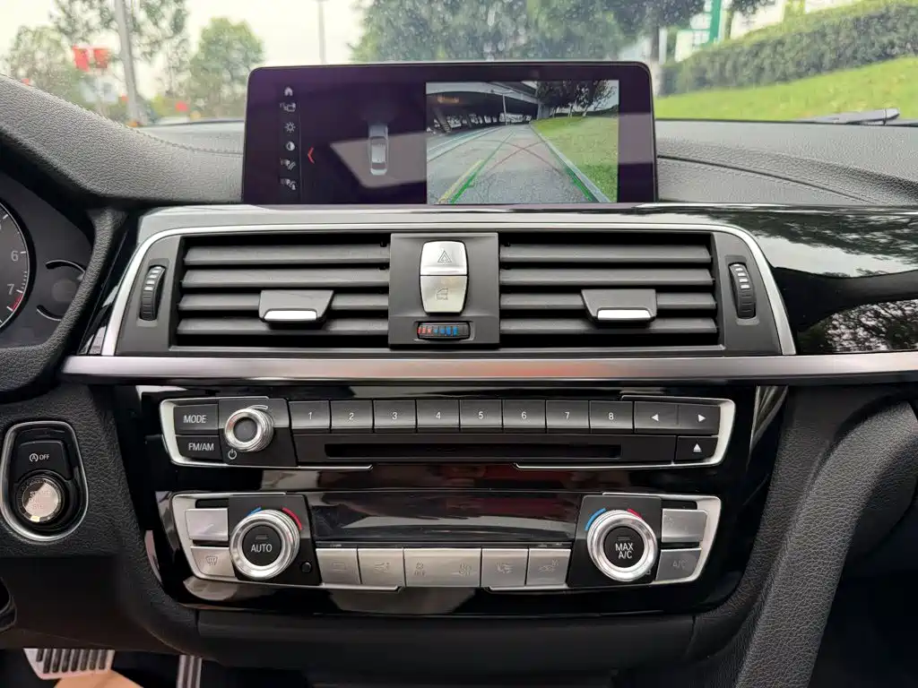 BMW 3 Series — миниатюра 10