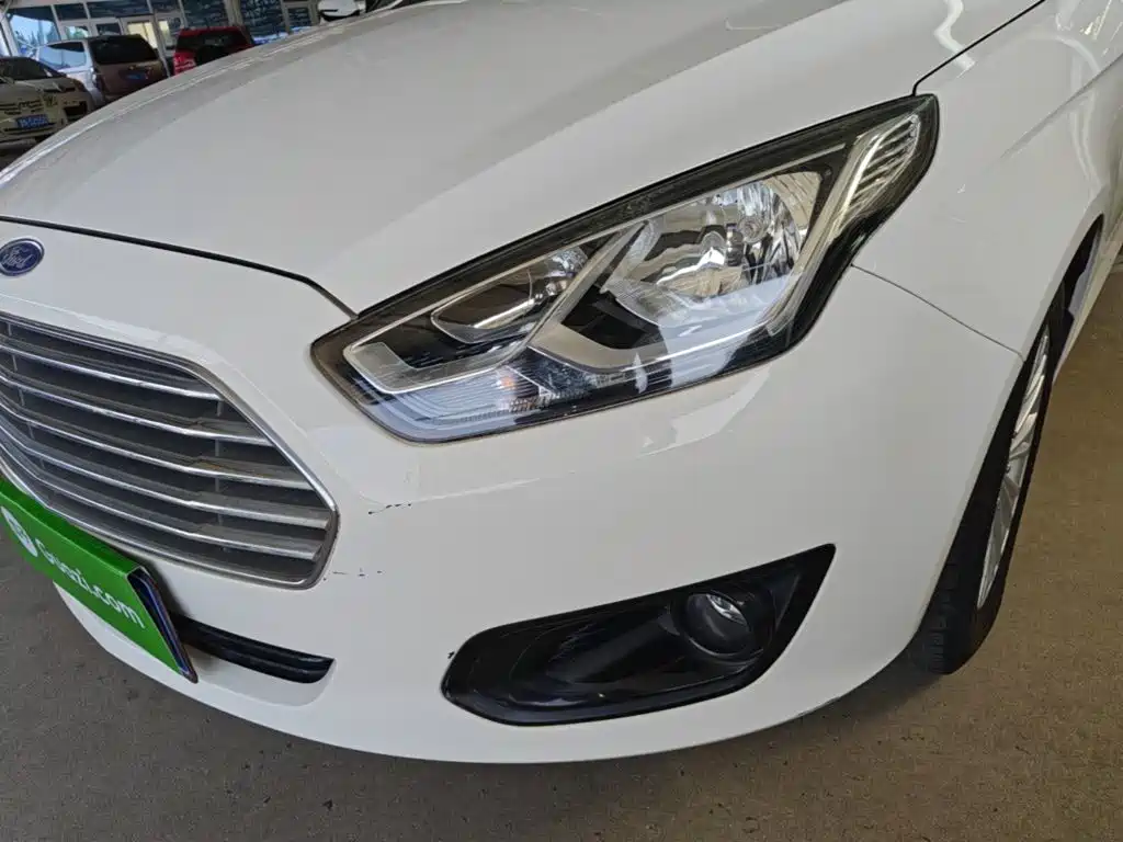 Ford Escort — миниатюра 24