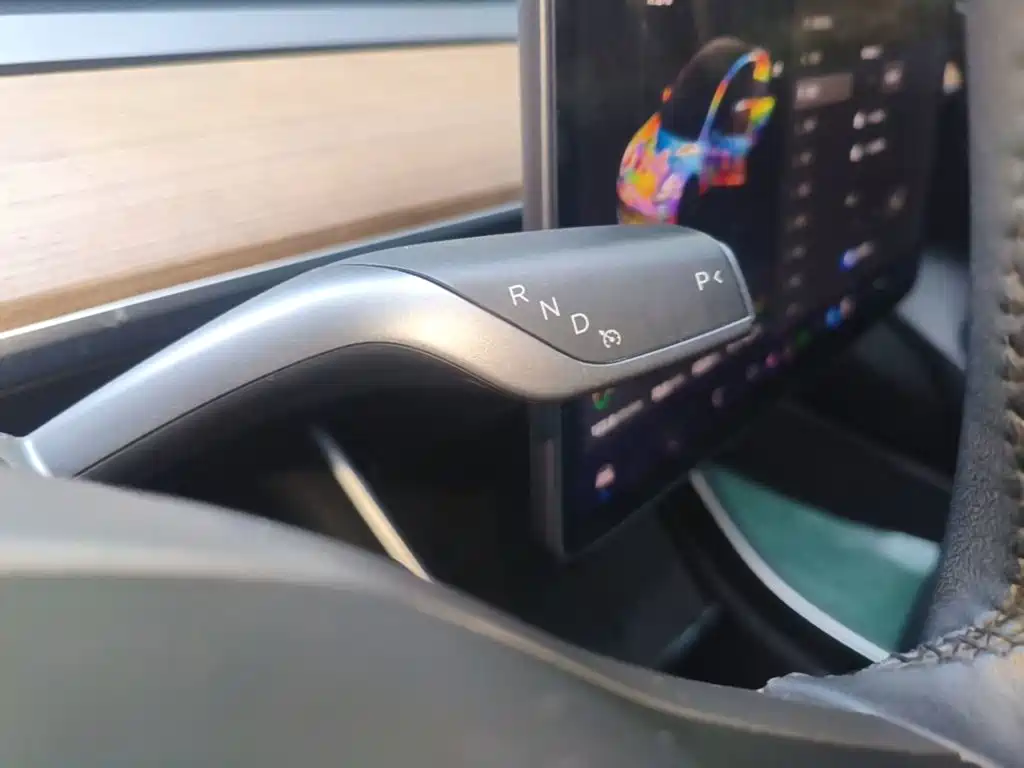 Tesla Model 3 — миниатюра 14