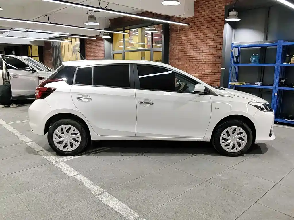 Toyota Vios FS — миниатюра 5