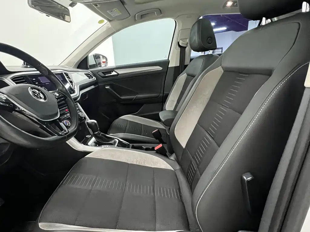 VOLKSWAGEN T ROC EXPLORING SONGS