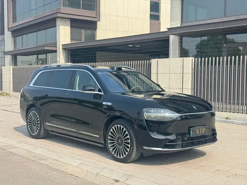 AITO ASK THE WORLD M9