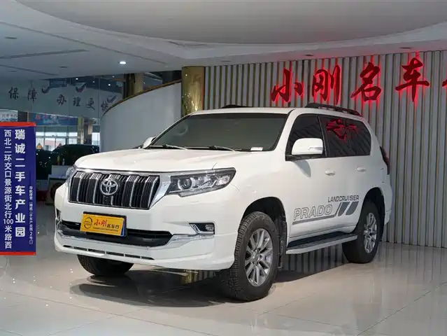 TOYOTA PRADO 2019