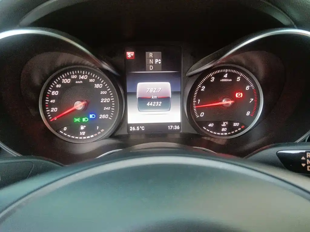 Mercedes-Benz C-Class — миниатюра 13
