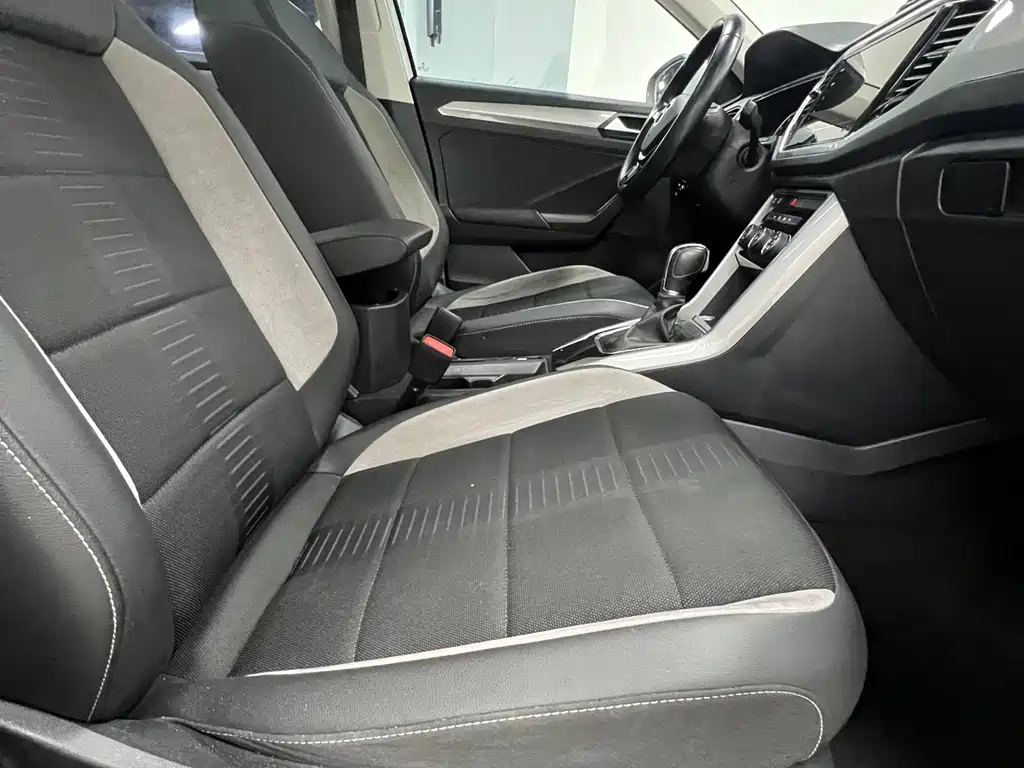 VOLKSWAGEN T ROC EXPLORING SONGS