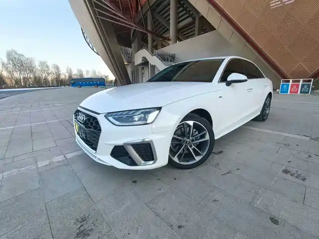 AUDI A4L 2023
